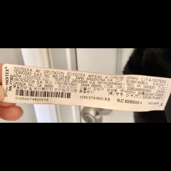 Zara women’s faux fur coat size small EUC - Picture 3 of 4